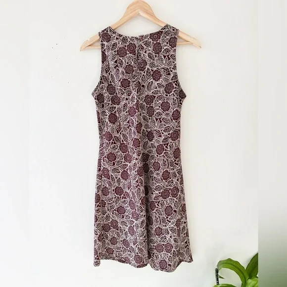 Vintage “Emblem” Floral Sleeveless Dress - Knee length - Burgundy Size: Medium - Picture 2 of 7